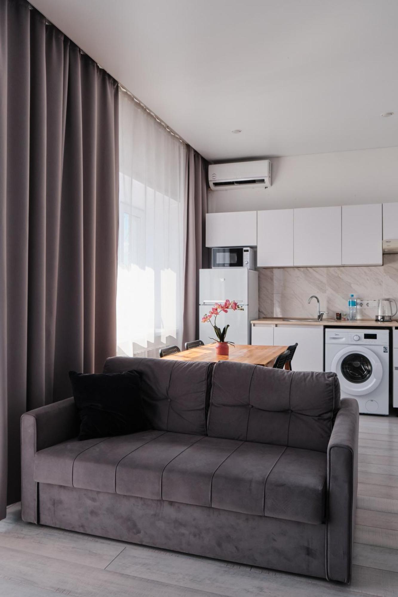 Seven City Apartments Semey Exterior photo
